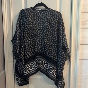Lightweight shawl